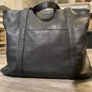 EUC - Antik Kraft Large Black Aria tote with Gold Hardware - Vegan Leather